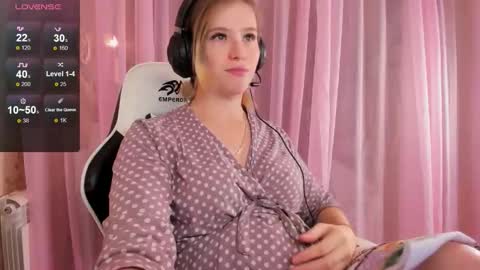 Snapshot of anabelmelody chatting on 10, 10, 2025 AnabelMelody online show from 10, 10, 2025