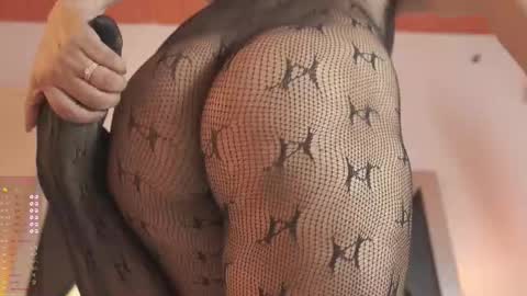 Snapshot of anacooperr_ chatting on 20, 10, 2025 Ana Sofia Cooper online show from 20, 10, 2025