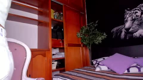 Snapshot of anahi__18 chatting on 5, 5, 2026 Anahi online show from 5, 5, 2026