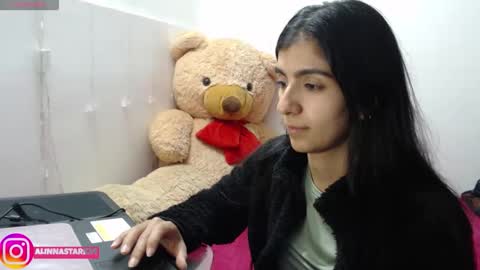 Anahi Browns online show from 22, 10, 2025