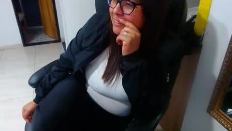Snapshot of anaids_dam chatting on 22, 12, 2024 anaids online show from 22, 12, 2024