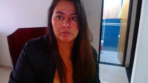 Snapshot of anaids_dam chatting on 23, 12, 2024 anaids online show from 23, 12, 2024