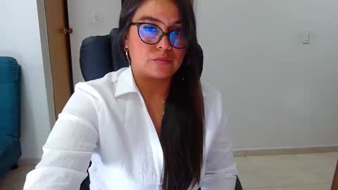 Snapshot of anaids_dam chatting on 8, 3, 2025 anaids online show from 8, 3, 2025