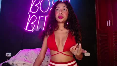 Snapshot of anais__cooper_ chatting on 2, 12, 2024 anais cooper online show from 2, 12, 2024