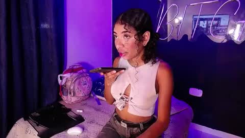 Snapshot of anais__cooper_ chatting on 17, 12, 2024 anais cooper online show from 17, 12, 2024