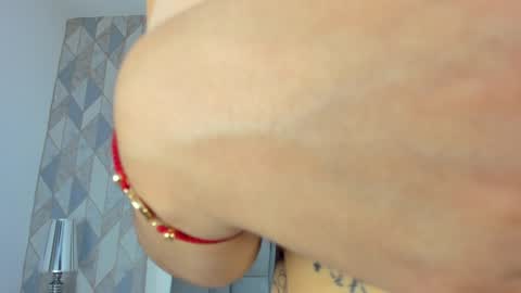   online show from 11, 1, 2025