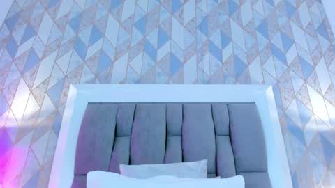   online show from 22, 2, 2025