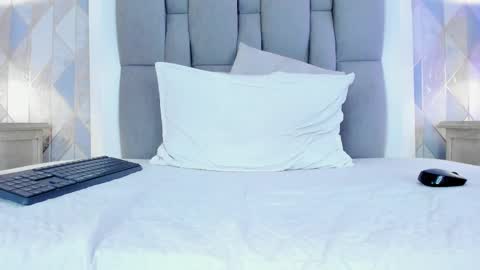   online show from 9, 3, 2025