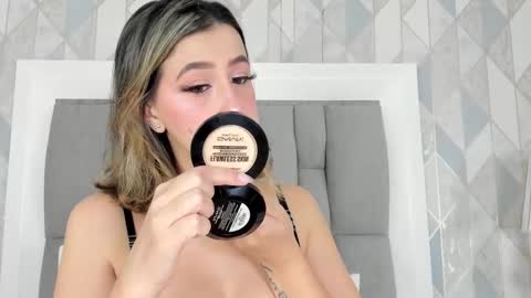   online show from 14, 10, 2025