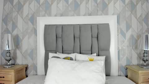   online show from 11, 11, 2025