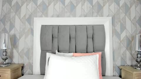   online show from 18, 11, 2025