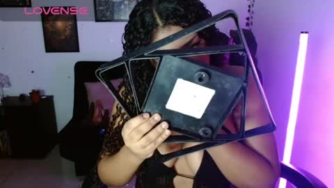 Snapshot of anakiss1 chatting on 17, 5, 2026 help me to get 100 thumps up online show from 17, 5, 2026