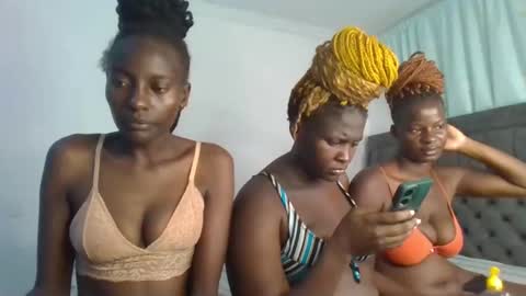 Snapshot of analeia_ chatting on 22, 1, 2025 Analeia online show from 22, 1, 2025
