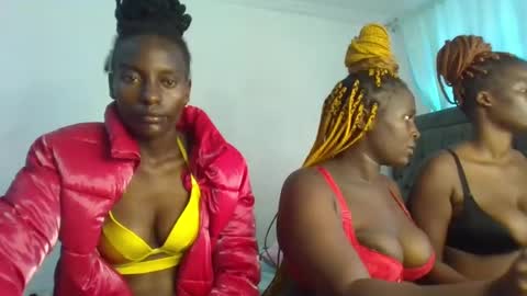 Snapshot of analeia_ chatting on 26, 1, 2025 Analeia online show from 26, 1, 2025