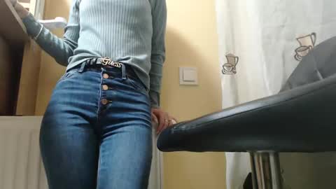 Snapshot of analove200 chatting on 4, 12, 2024 analove200 online show from 4, 12, 2024