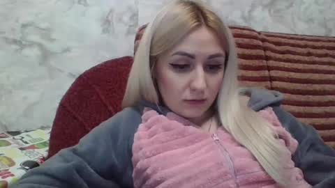 Snapshot of analqueen2024 chatting on 3, 12, 2024 analqueen2024 online show from 3, 12, 2024