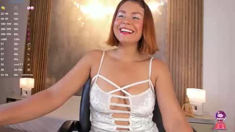 Snapshot of analuna__ chatting on 13, 10, 2025 Ana Luna online show from 13, 10, 2025