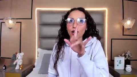 Snapshot of anamariam1 chatting on 15, 7, 2026 Ana Maria online show from 15, 7, 2026
