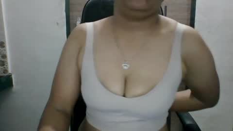 Snapshot of anamikaa_love chatting on 11, 4, 2026 Anamika online show from 11, 4, 2026