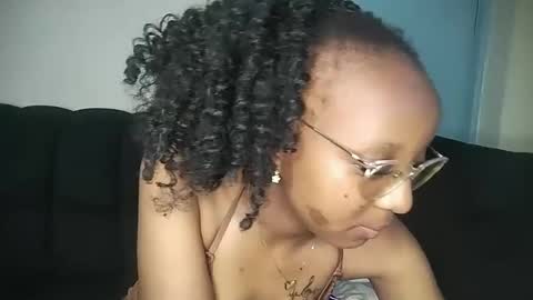 Snapshot of ananablossom chatting on 25, 10, 2025 Ananablossom online show from 25, 10, 2025