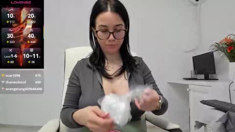 Andreea online show from 2, 3, 2026