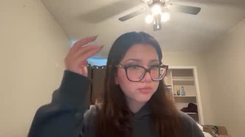 Snapshot of anditspinkxo chatting on 8, 6, 2026 anditspinkxo online show from 8, 6, 2026
