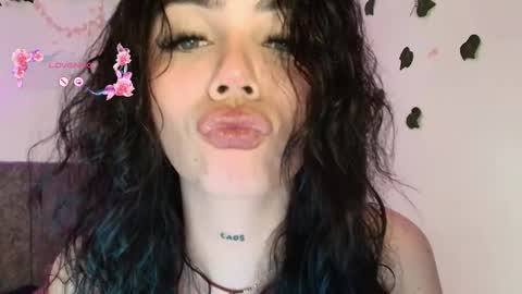 Snapshot of andra_rosse chatting on 6, 6, 2026 Andra de la Rosse online show from 6, 6, 2026