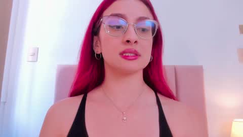 Andra Cyrus online show from 28, 12, 2024
