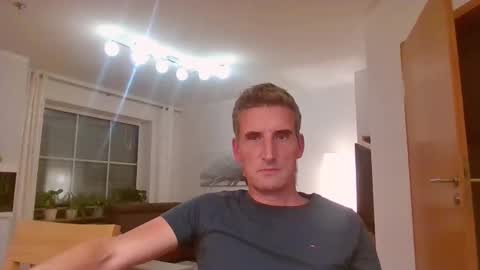 Snapshot of andre029 chatting on 15, 9, 2025 Name online show from 15, 9, 2025
