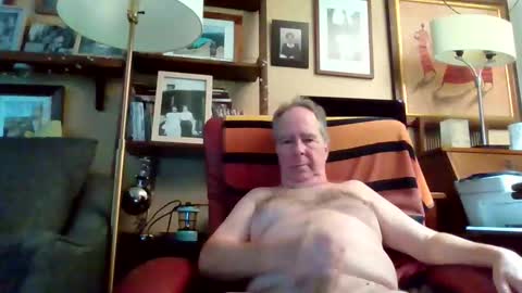 Snapshot of andre6045 chatting on 28, 10, 2025 andre6045 online show from 28, 10, 2025