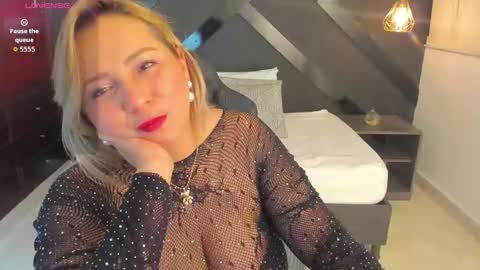 Snapshot of andre_soto_ chatting on 7, 2, 2026 A N D R E online show from 7, 2, 2026