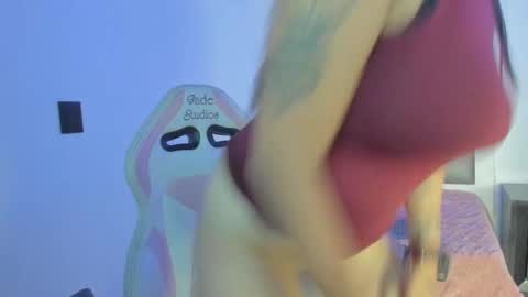 andrea_brunette_ online show from 5, 11, 2025