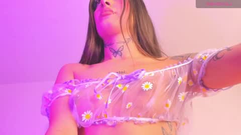 Snapshot of andrea_flow chatting on 5, 3, 2025 Andrea online show from 5, 3, 2025