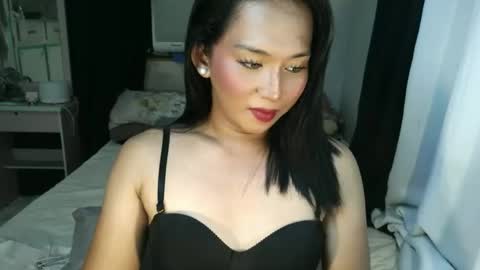 Snapshot of andrea_grande chatting on 17, 11, 2025 yanie online show from 17, 11, 2025