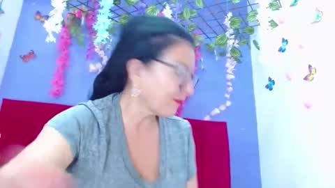 Snapshot of andrea_lopezcm chatting on 11, 9, 2025 ANDREA LOPEZ online show from 11, 9, 2025