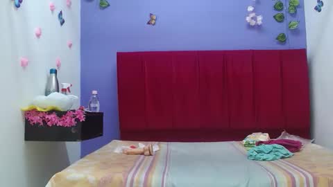 Snapshot of andrea_lopezcm chatting on 3, 10, 2025 ANDREA LOPEZ online show from 3, 10, 2025