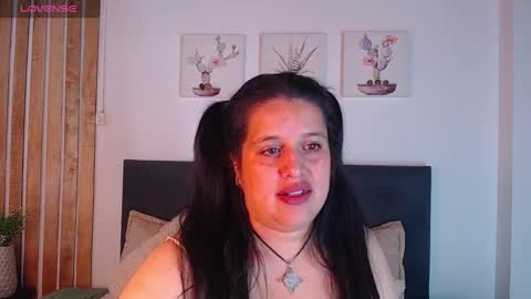Snapshot of andrea_secret_ chatting on 9, 10, 2025 ANDREA online show from 9, 10, 2025