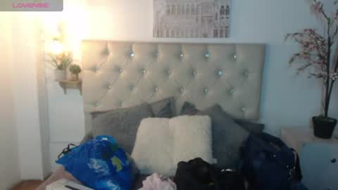 Snapshot of andrea_secret_ chatting on 5, 7, 2026 ANDREA online show from 5, 7, 2026