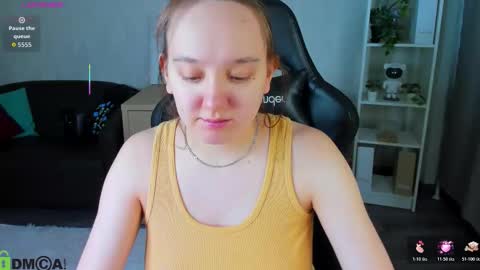 Andrea hereGMT7Mon Tue Wen ThFri Sat Su 0300am-0900am. online show from 25, 3, 2026