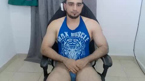 Snapshot of andres180950734 chatting on 27, 5, 2026 andres180950734 online show from 27, 5, 2026
