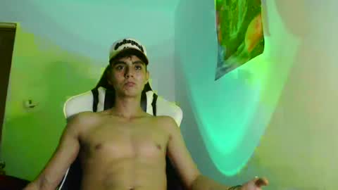 Snapshot of andres_2977 chatting on 30, 7, 2026 Andres 2977 online show from 30, 7, 2026