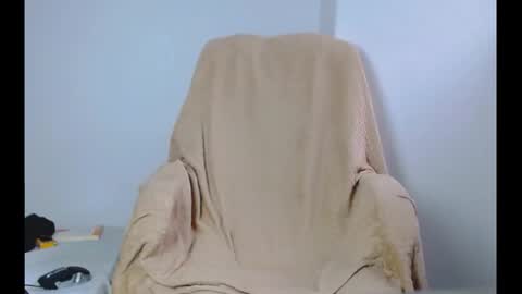 Snapshot of andres_arevalo chatting on 8, 6, 2026 andres_arevalo online show from 8, 6, 2026