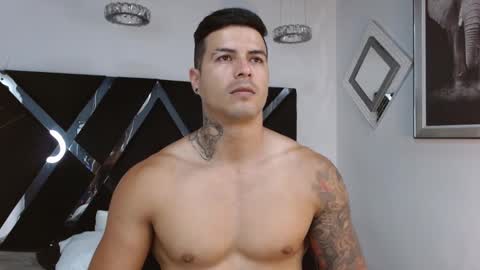 insta andres clark  online show from 14, 2, 2025