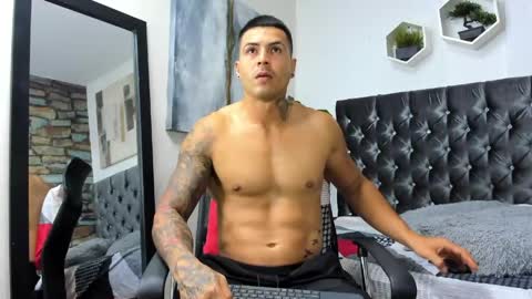 Snapshot of andres_clark chatting on 27, 5, 2026 insta andres clark online show from 27, 5, 2026