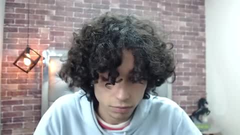 Snapshot of andres_ocasio chatting on 5, 3, 2025 andres_ocasio online show from 5, 3, 2025