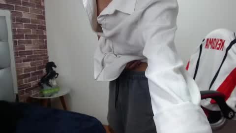 Snapshot of andres_ocasio chatting on 7, 3, 2025 andres_ocasio online show from 7, 3, 2025