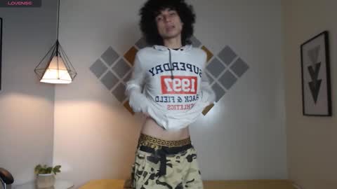 Snapshot of andres_ocasio chatting on 25, 9, 2025 andres_ocasio online show from 25, 9, 2025