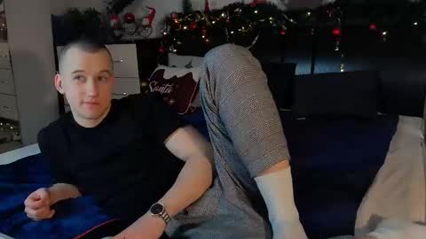 Snapshot of andress_rou chatting on 18, 12, 2024 andress_rou online show from 18, 12, 2024