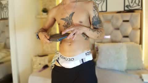 andrew_haalls online show from 26, 11, 2025