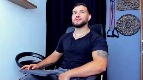 Andrew Diaz online show from 12, 1, 2026